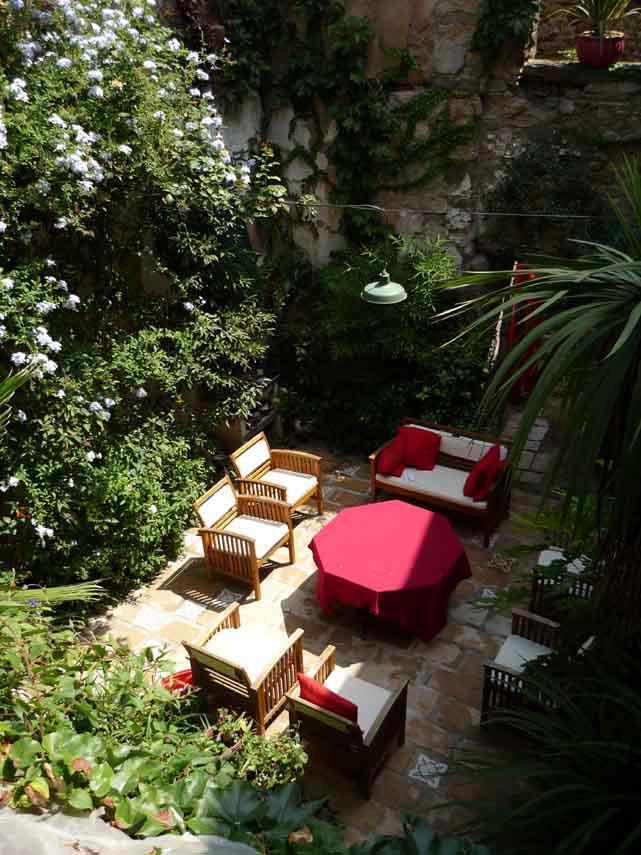 Maison D'Almes Adissan Exterior photo
